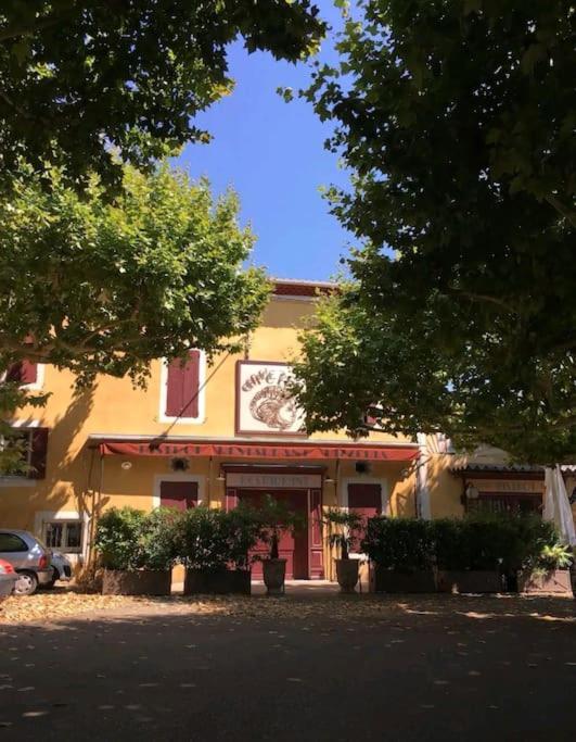 Entre Ventoux Et Luberon, Appartement Dans Maison. Malemort-du-Comtat Exterior photo